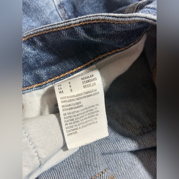 American Eagle Outfitters Stretch Mom Jeans - Picture 6 of 7